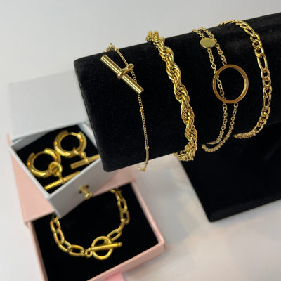 BRACCIALE AD ANELLO SOTTILE