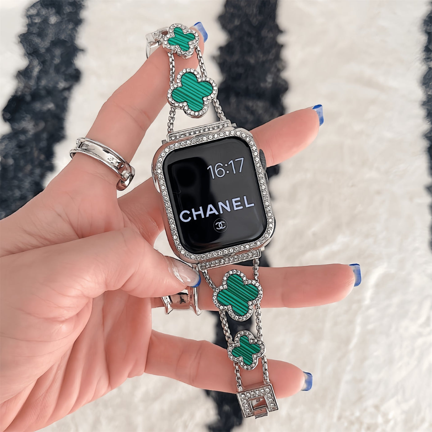 Diamantklee-Metallarmband