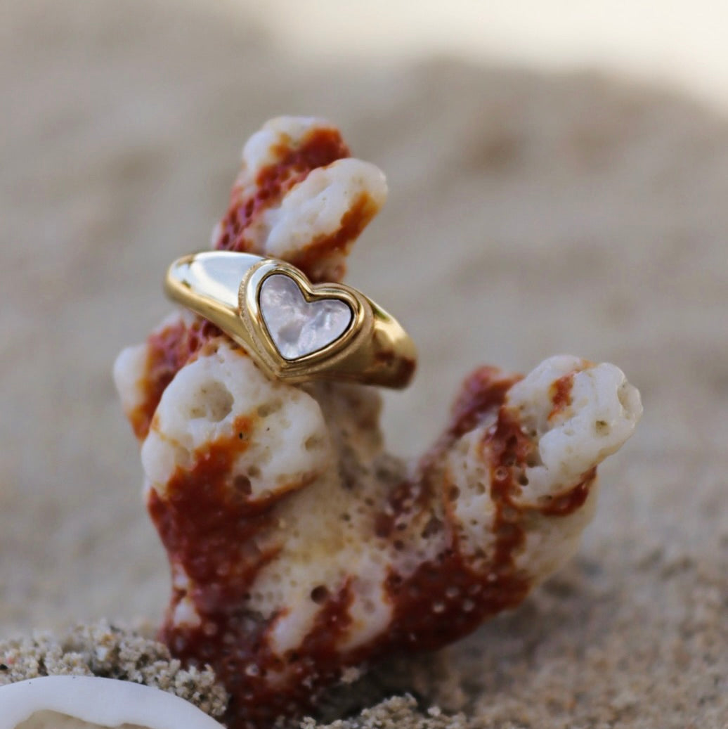 ANELLO CONCHIGLIE A CUORE
